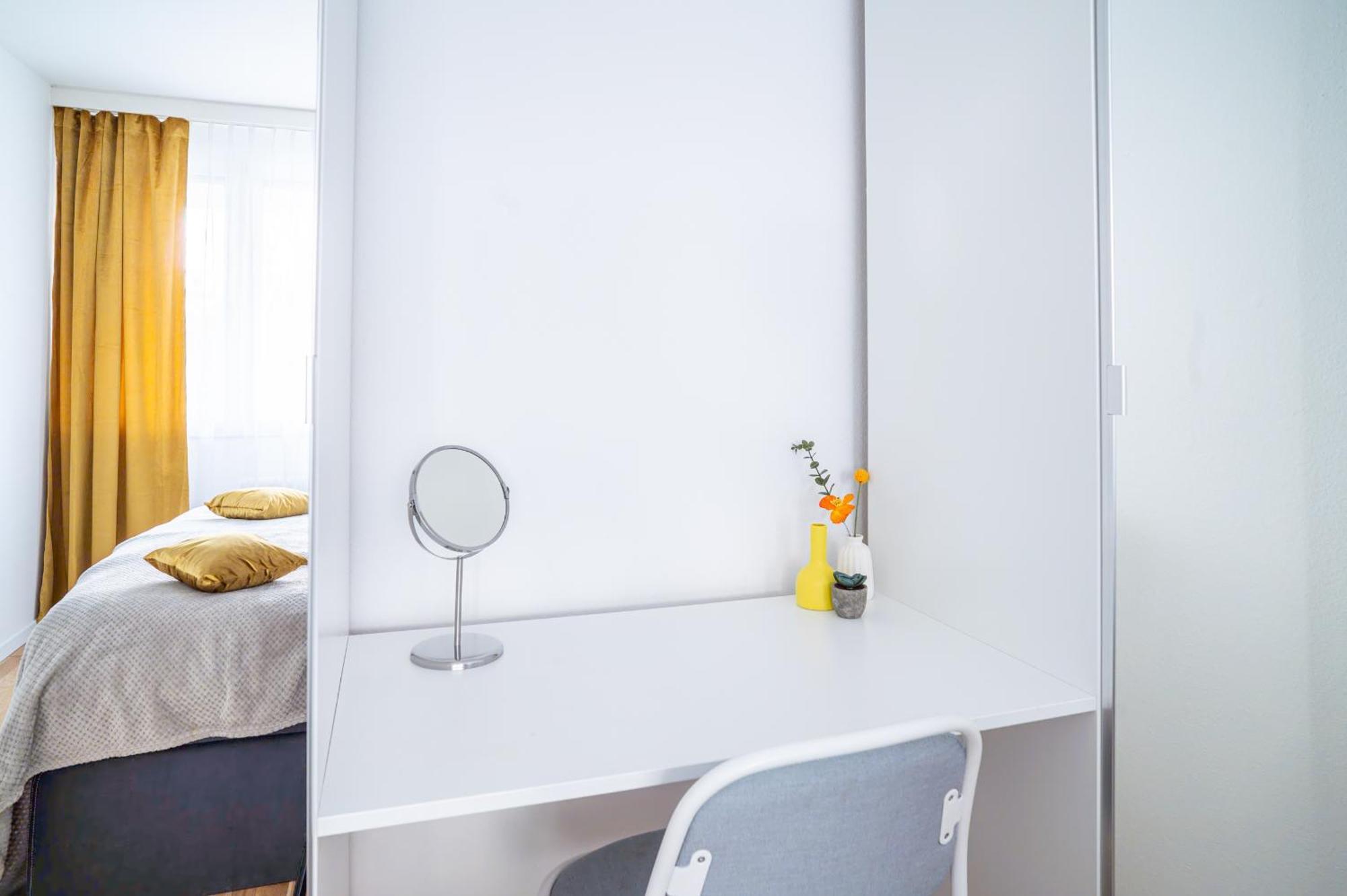 Expo-basel-ch Apt, Amazon Prime Video, Wifi, Coffee & Tee, Popcorn, Kitchen Apartment